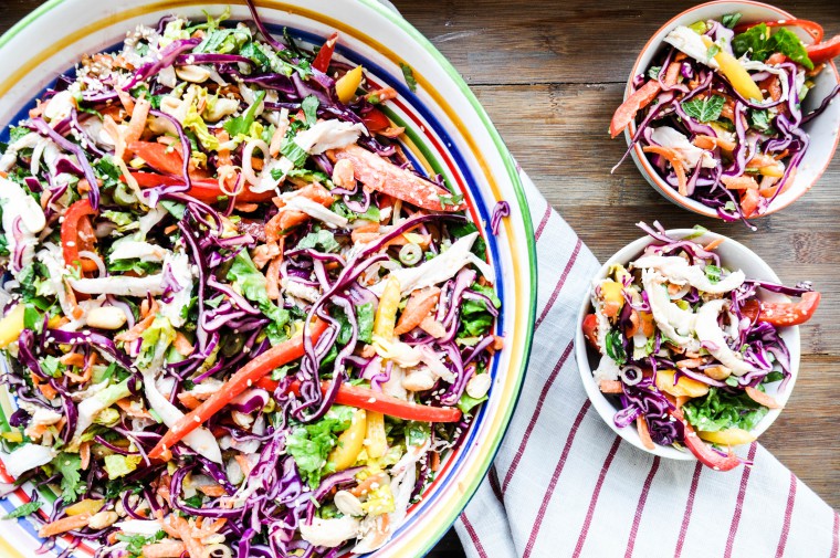 Tiny Spoon - Asia-Salat mit Hühnchen & Limetten-Erdnuss-Dressing