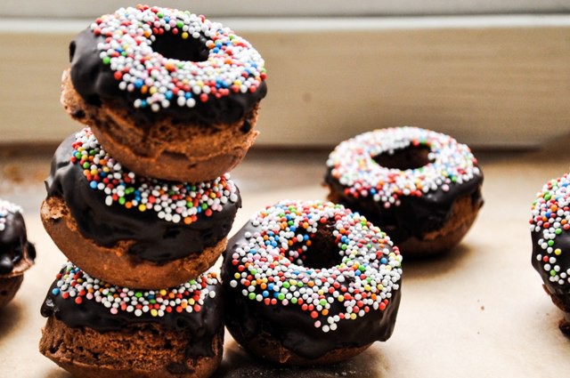 Tiny Spoon Rezepte - Mini Schokoladen-Doughnuts