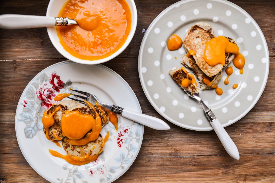 Tiny Spoon Rezepte - Griessküchlein mit Aprikosensauce