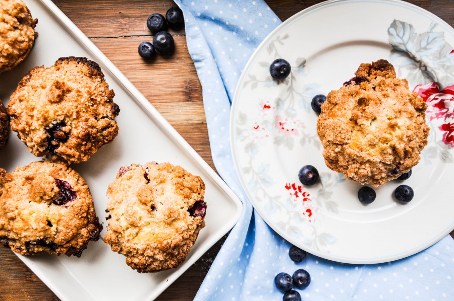 Tiny Spoon Rezepte - Blaubeermuffins mit Zimtstreuseln