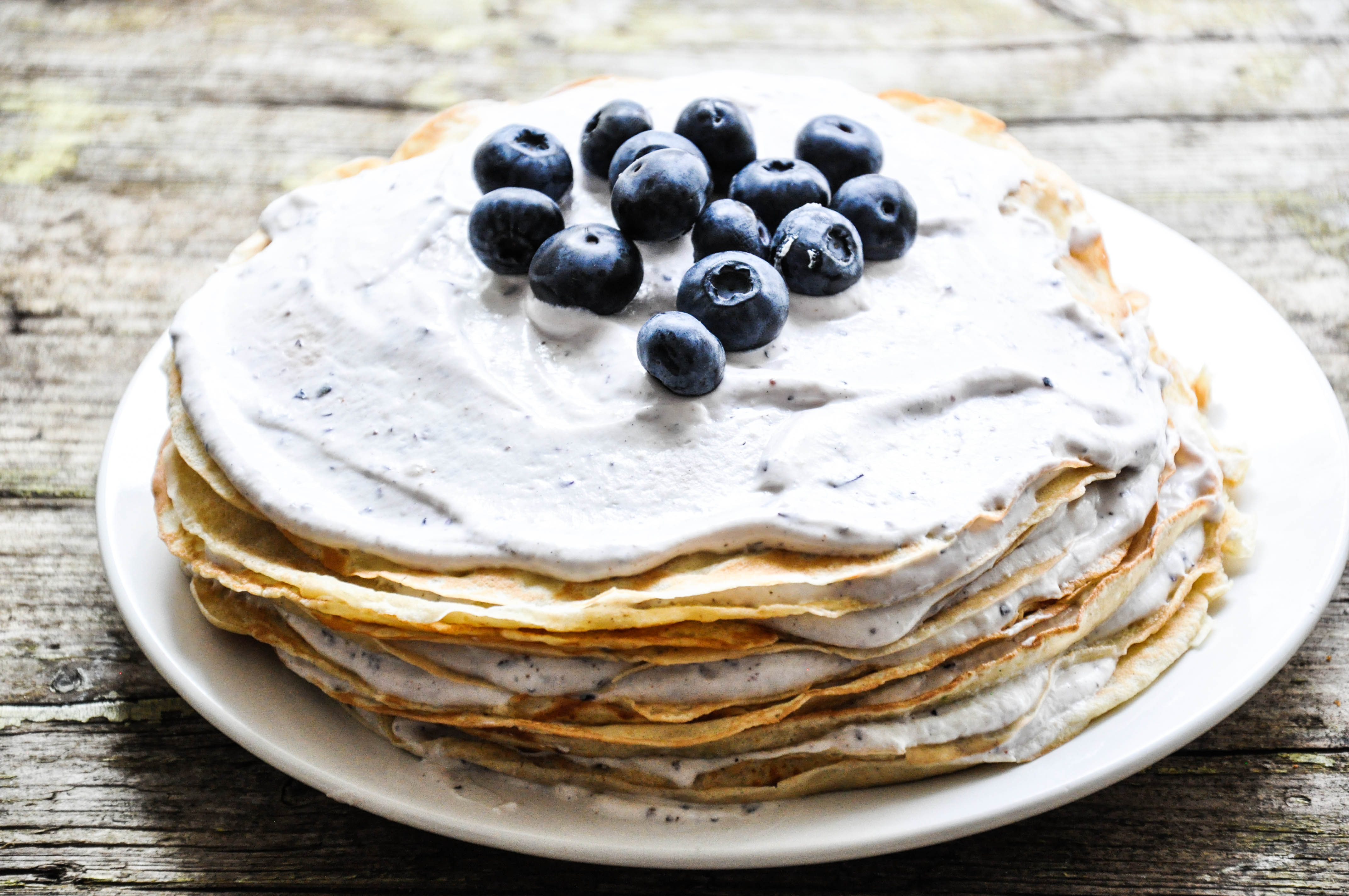 Blaubeer-Crêpe-Torte