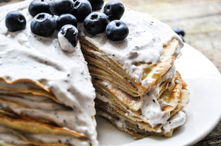 Tiny Spoon - Blaubeer-Crêpe-Torte