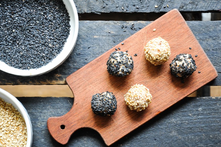 Tiny Spoon - Kokos-Cashew-Energy-Balls