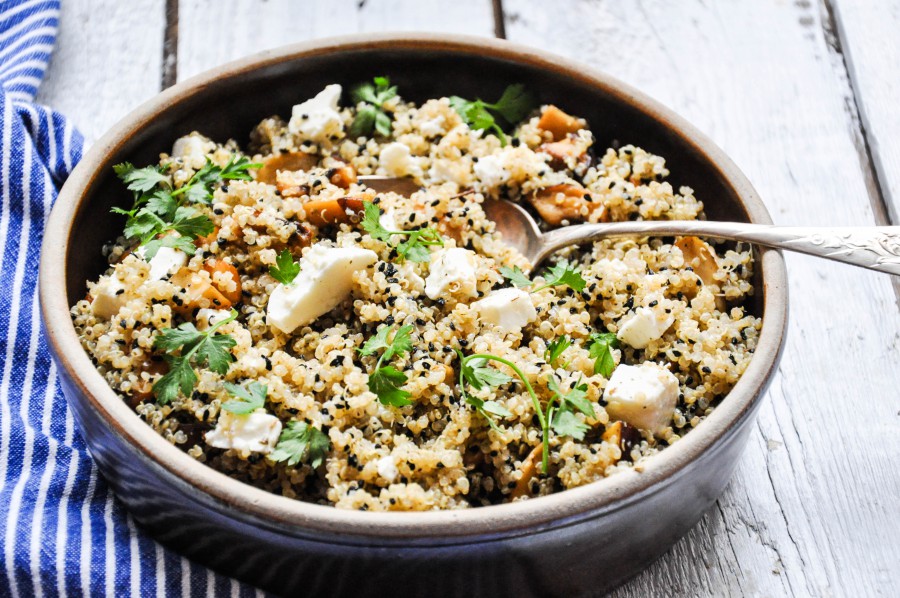 Tiny Spoon Rezepte - Quinoa mit Pilzen & schwarzem Sesam