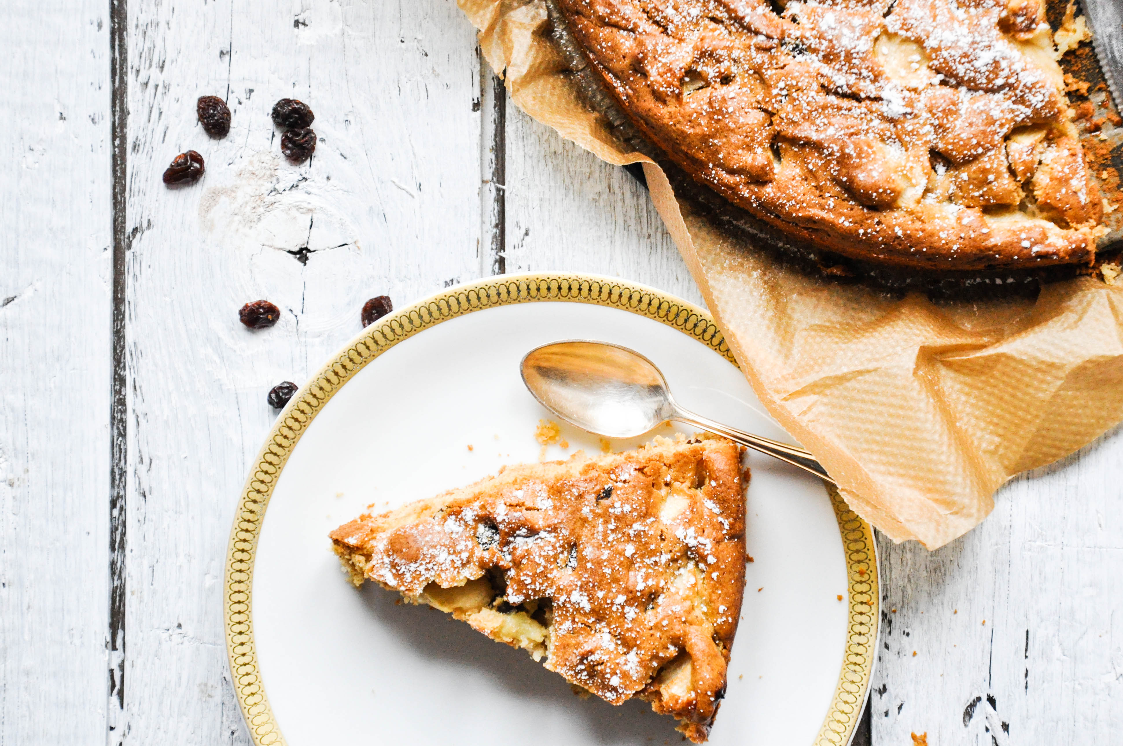 Rustikaler Apfelkuchen mit Olivenöl