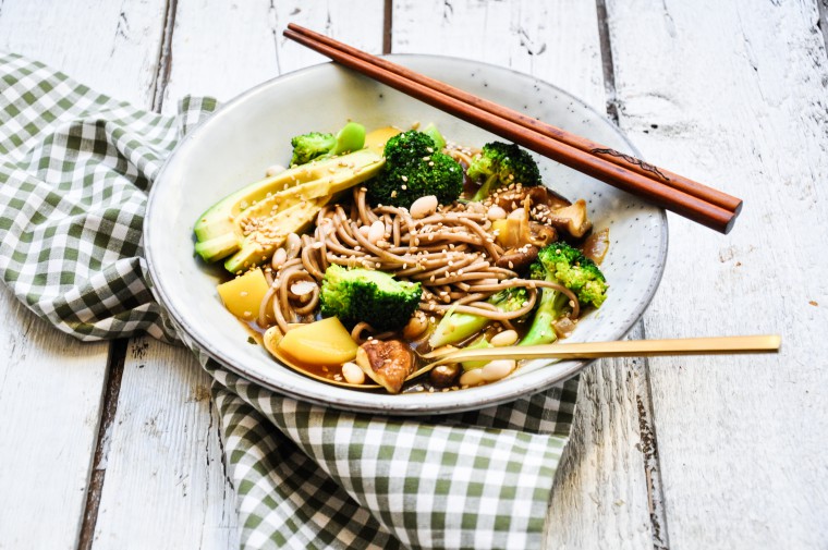 Tiny Spoon - Miso-Pilz-Suppe mit Sobanudeln und Gemüse