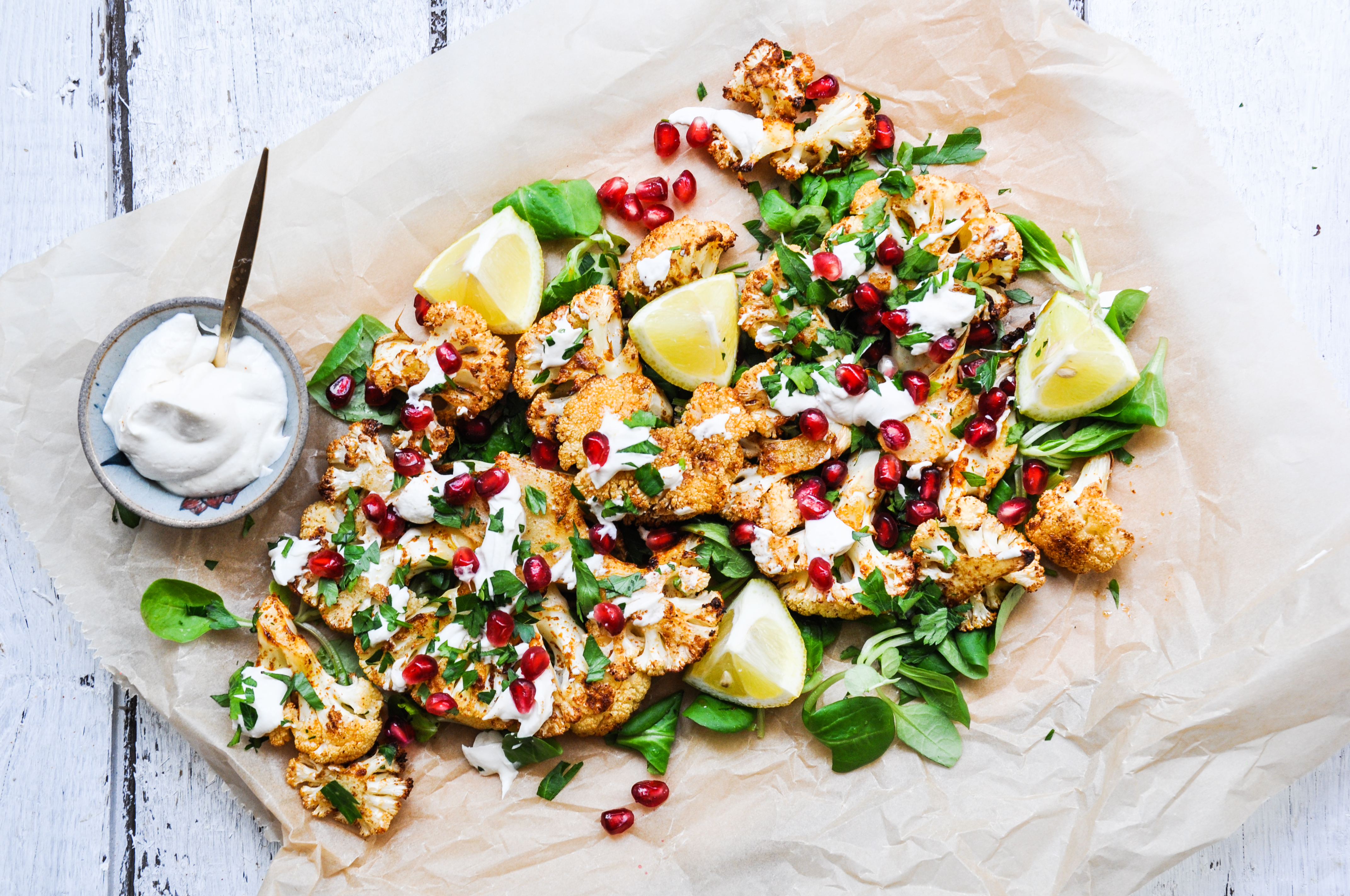 Gebackener Blumenkohl mit Tahin-Sauce