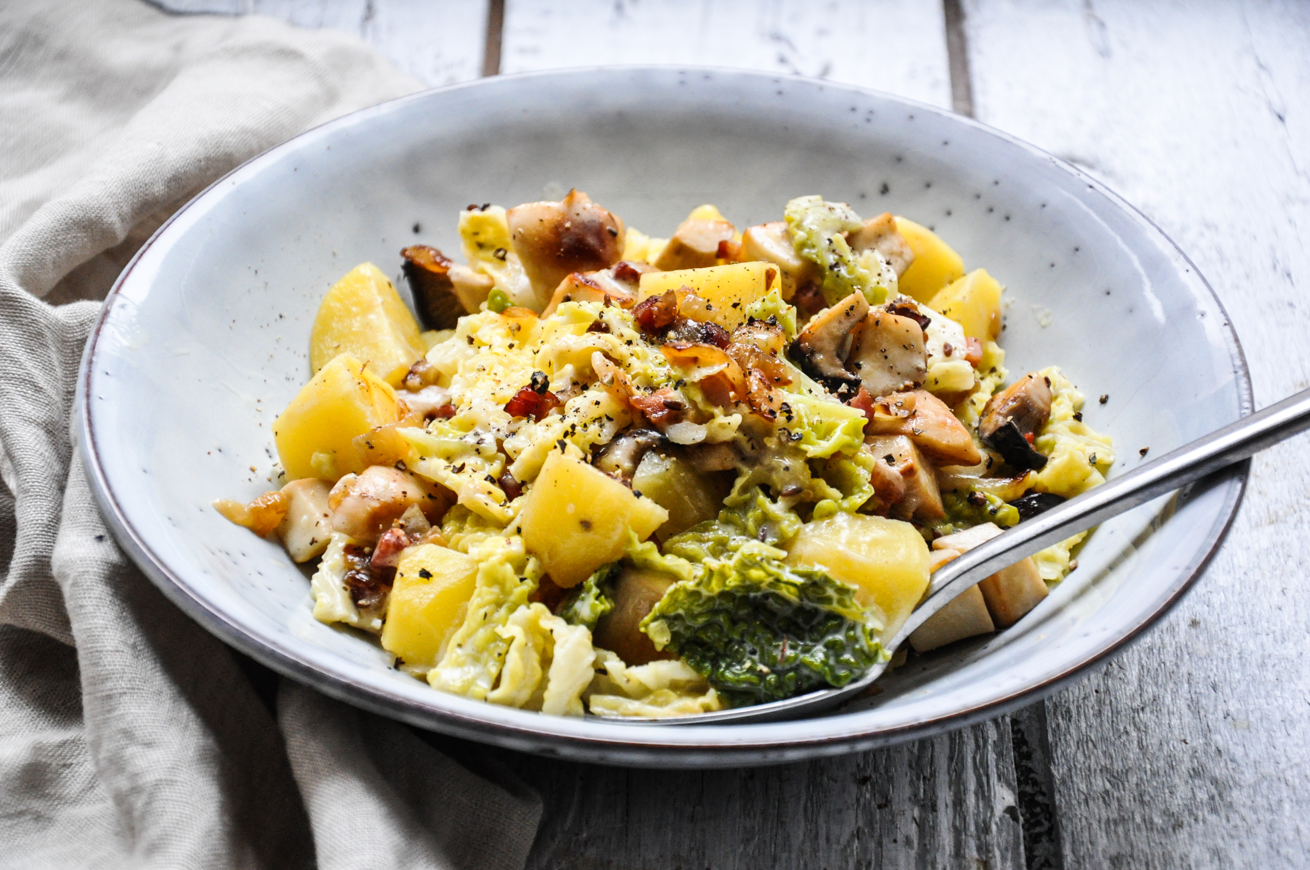 Rahmwirsing mit Kräuterseitlingen