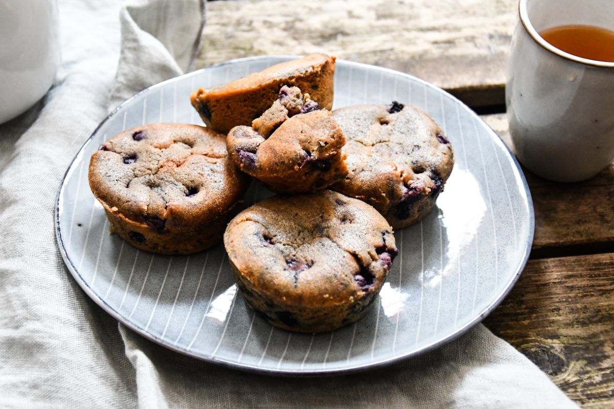 Gesündere Blaubeermuffins • Tiny Spoon